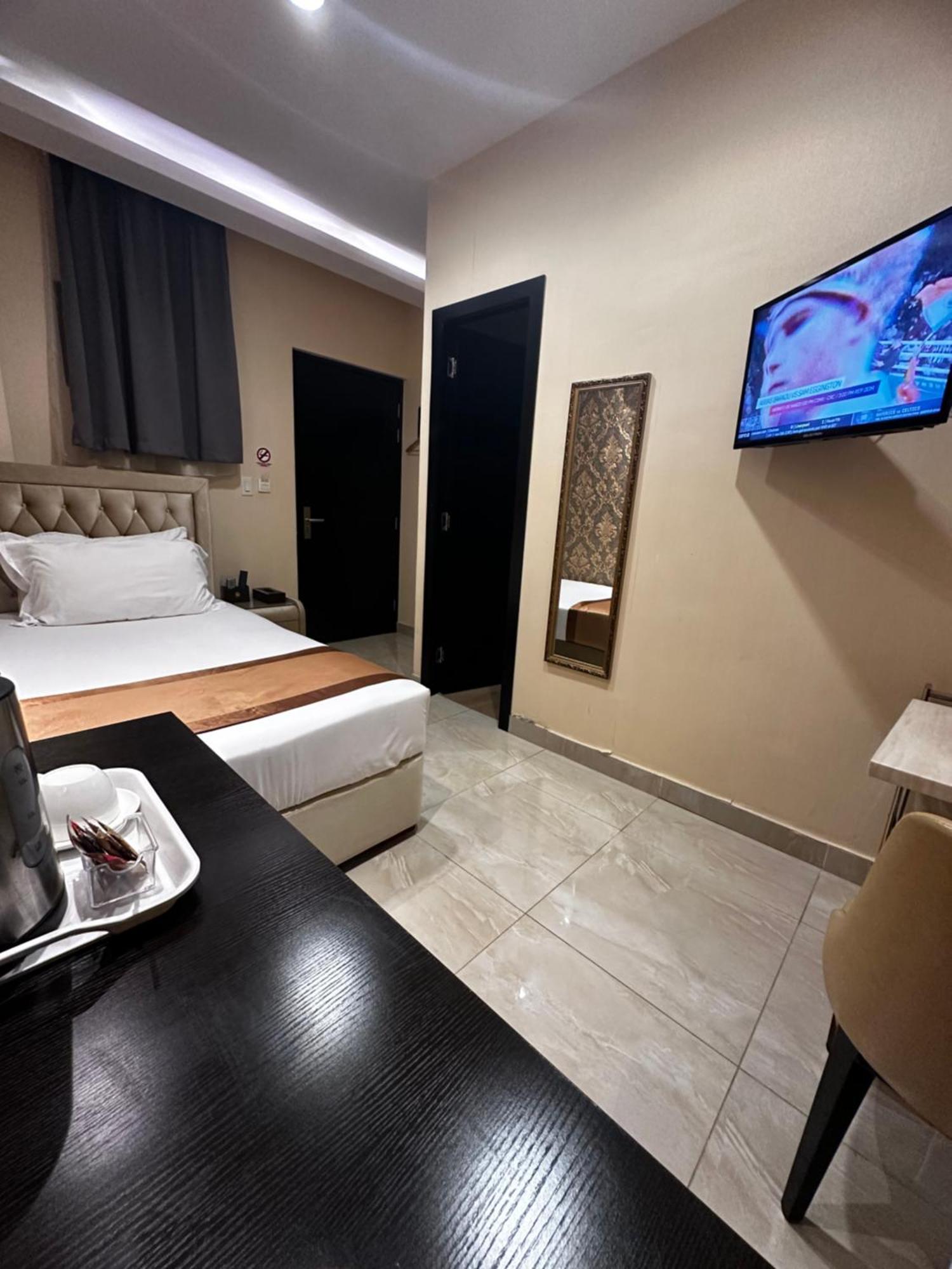 Hotel Crowner Давид Экстерьер фото